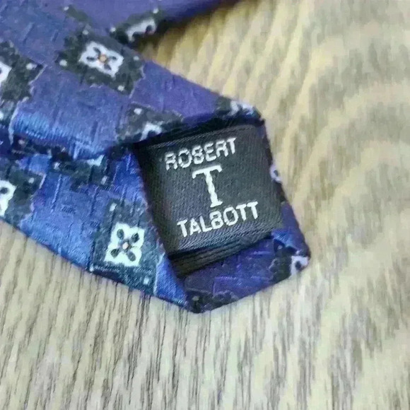 Robert Talbott classic blue tie.  100% hand sewn silk. - Picture 4 of 6